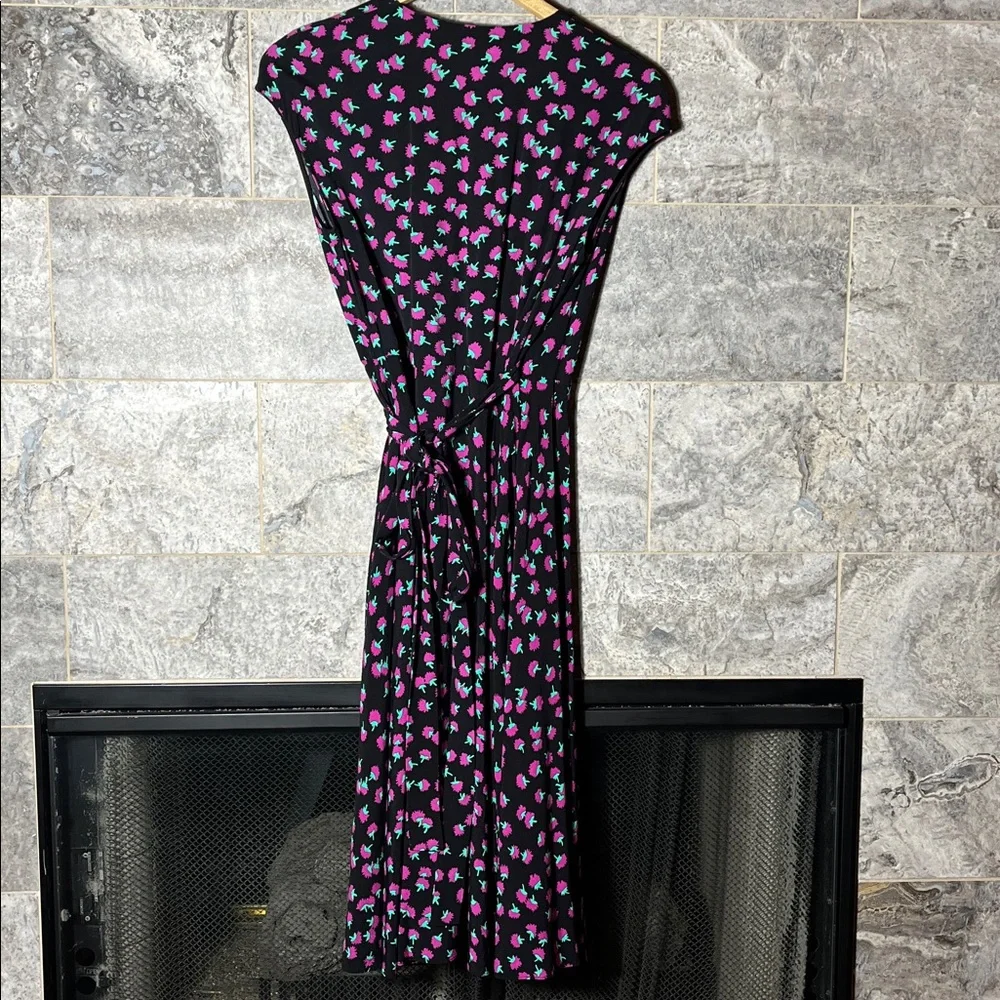 💥HP💥Diane von Furstenberg “Goldie” Wrap Dress – US 2 – Swirling Berries - Picture 8 of 8
